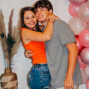 Meet your Posher, Maddie